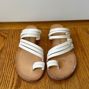 Dolce Vita Nelly Off White Leather Flat Sandals